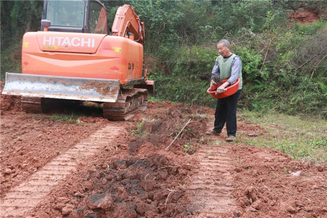 我公司植保團隊老師再次來到德陽生態農業基地進行售后跟蹤指導