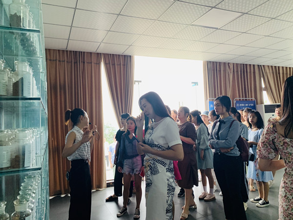 03_副本.jpg 03_副本.jpg