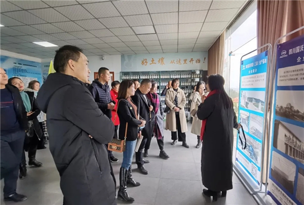 4.webp.jpg 4.webp.jpg